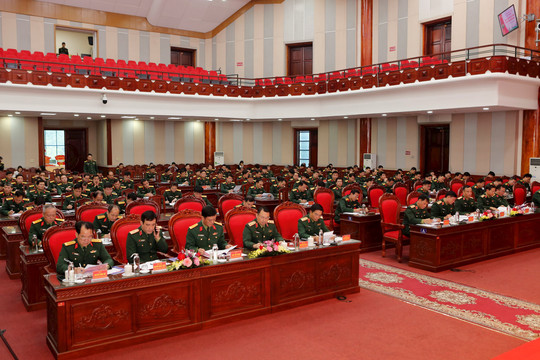 Hà Nội: Khen thưởng 10 tập thể triển khai tốt Luật Sĩ quan Quân đội nhân dân Việt Nam