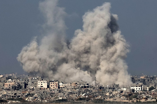 Thân nhân nhà báo tác nghiệp tại Gaza bị đe dọa, hơn 18.000 người Palestine thiệt mạng