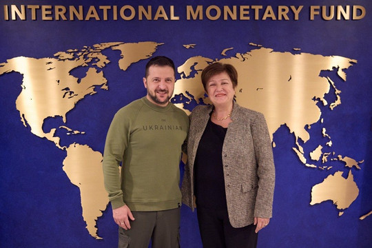 IMF phê duyệt giải ngân thêm 900 triệu USD cho Ukraine