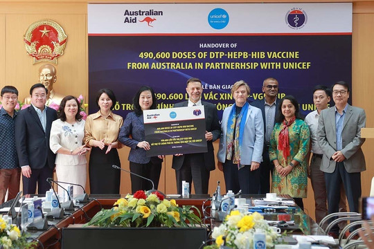 Chính phủ Australia viện trợ cho Việt Nam 490.600 liều vắc xin “5 trong 1”