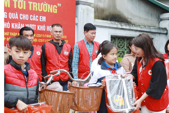 Hà Nội: Công tác hội và phong trào chữ thập đỏ đạt gần 228 tỷ đồng
