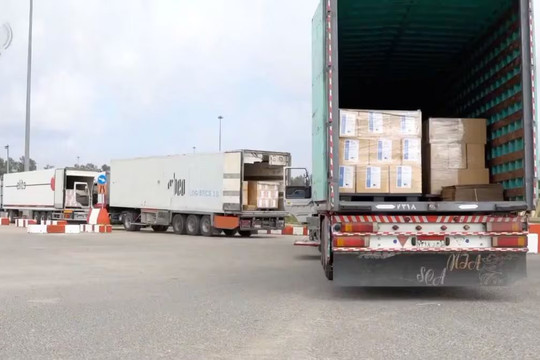 Israel cho phép hàng viện trợ vào Dải Gaza qua cửa khẩu Kerem Shalom