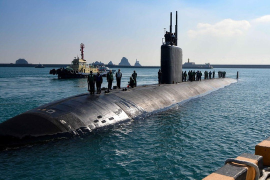 Tàu ngầm chạy bằng năng lượng hạt nhân của Mỹ đến Hàn Quốc