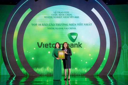 Vietcombank được bình chọn Top 10 doanh nghiệp niêm yết có Báo cáo thường niên tốt nhất trên thị trường chứng khoán