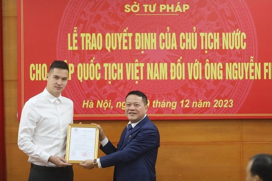 Thủ môn Nguyễn Filip được nhập quốc tịch Việt Nam