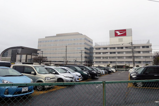 Nhật Bản bắt đầu khám xét đại bản doanh Daihatsu tại Osaka