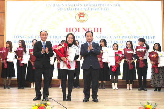 56 giáo viên Hà Nội hoàn thành khóa bồi dưỡng phương pháp giảng dạy tại Australia