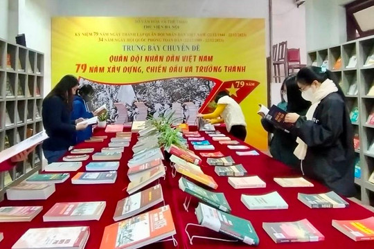 Trưng bày sách, báo kỷ niệm Ngày thành lập Quân đội nhân dân Việt Nam