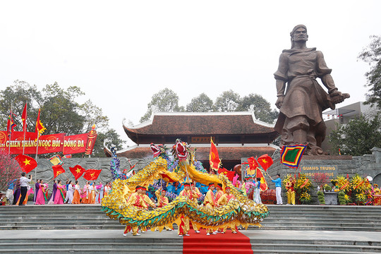 Hòa quyện và tỏa sáng tinh hoa văn hóa Việt Nam