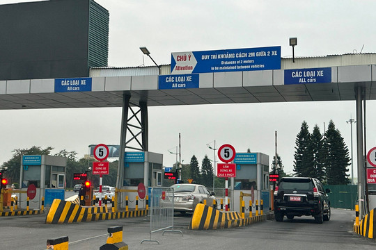 Thu phí không dừng ô tô ra vào 3 sân bay trước Tết Nguyên đán