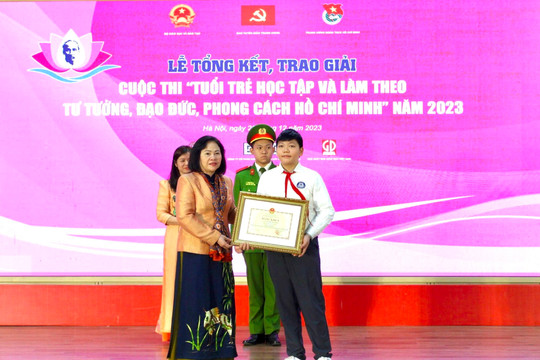 Trao giải cuộc thi “Tuổi trẻ học tập và làm theo tư tưởng, đạo đức, phong cách Hồ Chí Minh”