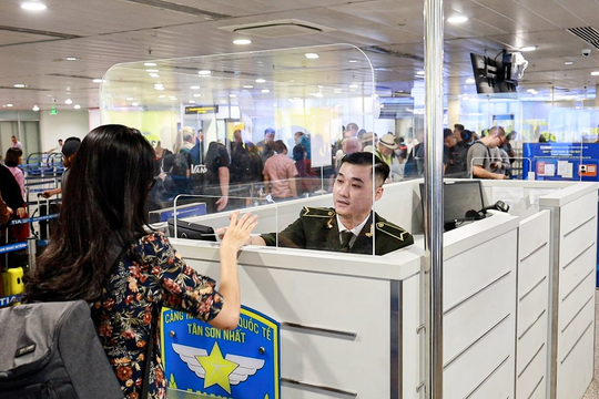 Khuyến cáo hành khách đi lại dịp cao điểm Tết tại sân bay Tân Sơn Nhất