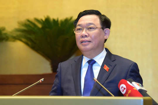 Chủ tịch Quốc hội Vương Đình Huệ dự hội nghị triển khai nhiệm vụ năm 2024 của Văn phòng Quốc hội