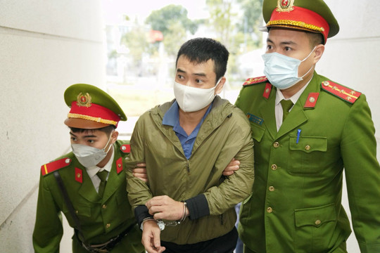 Bắt đầu xét xử 38 bị cáo trong “đại án” Việt Á