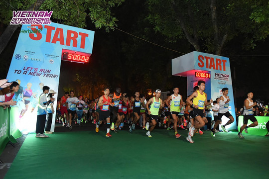 Giải bán Marathon quốc tế Việt Nam 2024 tài trợ bởi Herbalife lan tỏa tinh thần thể thao đẹp