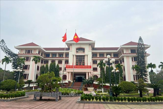 Bắc Ninh cho thôi chức vụ đối với cán bộ đánh golf trong giờ hành chính