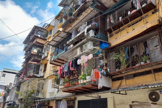 Gần 100 nhà đầu tư quan tâm đến dự án cải tạo chung cư cũ của Hà Nội