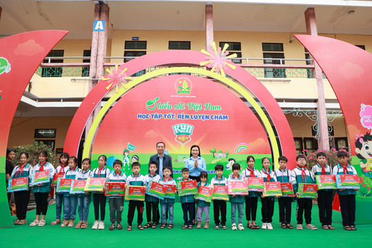 Hơn 1.000 thiếu nhi tham gia Ngày hội “Thiếu nhi Việt Nam - Học tập tốt, rèn luyện chăm”