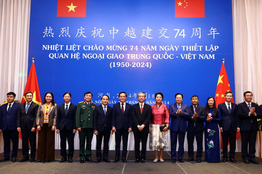 Việt Nam xác định phát triển quan hệ với Trung Quốc là lựa chọn chiến lược, ưu tiên hàng đầu