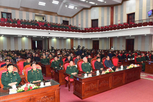 Bộ Tư lệnh Thủ đô Hà Nội gặp mặt cán bộ, chỉ huy đã nghỉ hưu, nghỉ công tác