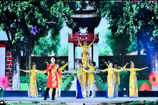 Hà Nội: Sôi nổi các chương trình biểu diễn nghệ thuật mừng Đảng, mừng Xuân