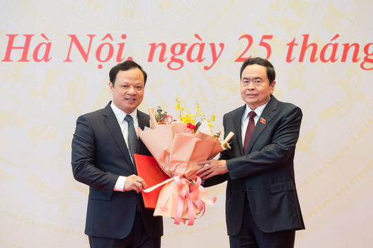 Điều động, bổ nhiệm Chủ nhiệm UBKT Tỉnh ủy Hưng Yên giữ chức Trợ lý Chủ tịch Quốc hội