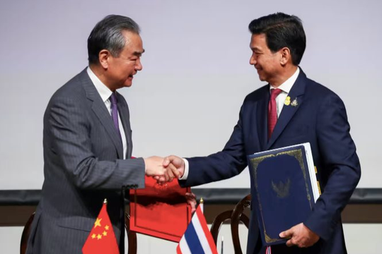 Trung Quốc, Thái Lan ký thỏa thuận miễn thị thực chung
