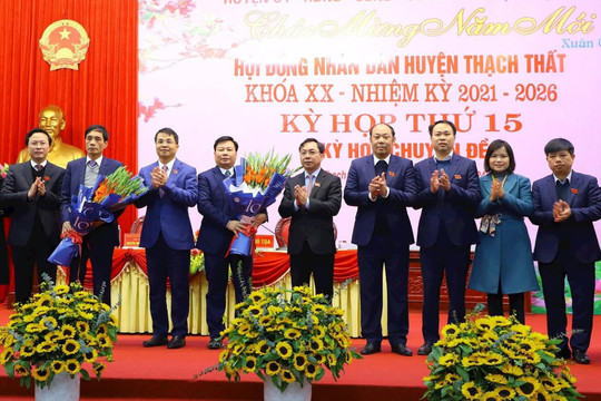 Ông Phùng Khắc Sơn được bầu làm Phó Chủ tịch UBND huyện Thạch Thất, nhiệm kỳ 2021-2026