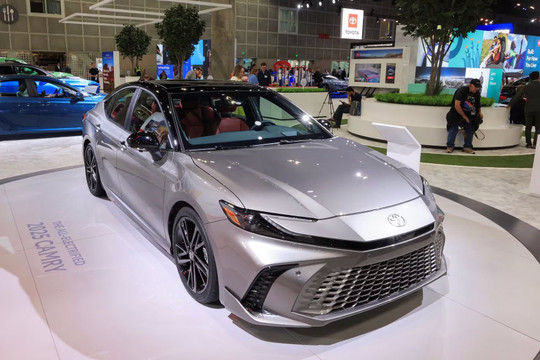 Toyota giữ ngôi vương doanh số toàn cầu năm thứ tư liên tiếp