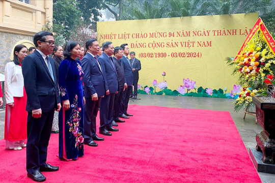 Lãnh đạo Thành ủy Hà Nội dâng hương tưởng niệm Tổng Bí thư Trần Phú