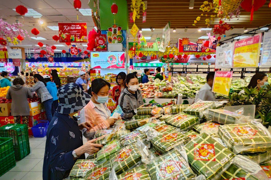 TP Hồ Chí Minh: Hàng Tết dồi dào, giá ổn định 