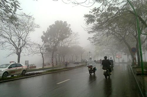 Hà Nội mưa phùn, sương mù, trời rét