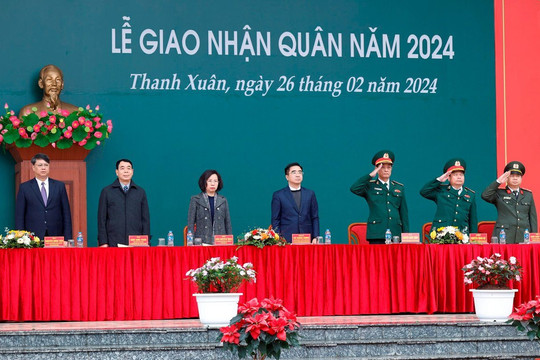 Quận Thanh Xuân: Hơn 70 công dân lên đường nhập ngũ