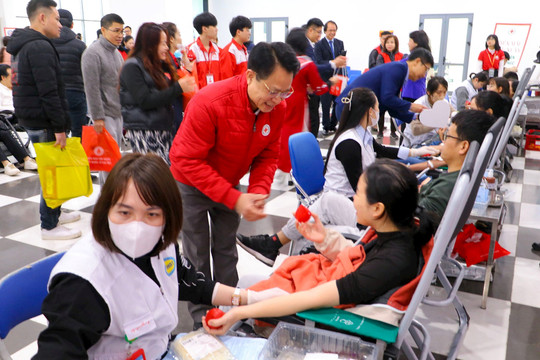 Hội Chữ thập đỏ Hà Nội vận động hiến máu tình nguyện và hiến mô tạng