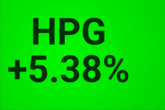 Khối ngoại gom mạnh cổ phiếu HPG