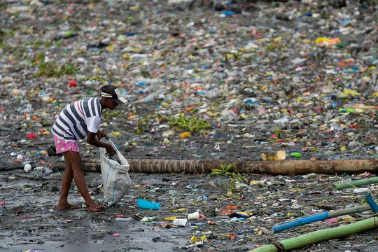 Thế giới thải ra gần 4 tỷ tấn rác vào năm 2050
