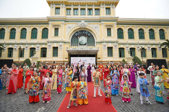 Lễ hội Áo dài thành phố Hồ Chí Minh diễn từ ngày 7 đến 17-3