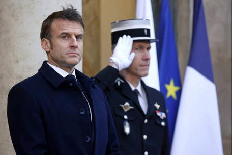 Tổng thống Pháp bảo lưu tuyên bố về khả năng điều quân tới Ukraine