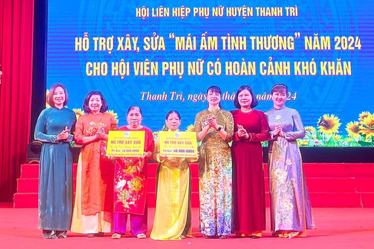 Thanh Trì: Hơn 300 phụ nữ tham gia hội thi “Duyên dáng áo dài”