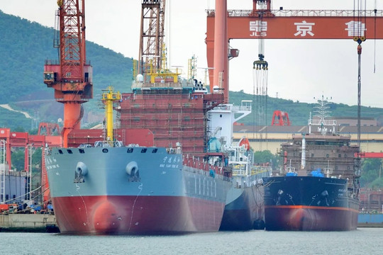 Ngành công nghiệp đóng tàu Trung Quốc muốn thu hẹp khoảng cách với Mỹ, Hàn Quốc