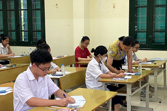 Năm học 2024-2025, chỉ tiêu vào lớp 10 công lập ở Hà Nội chiếm hơn 60%
