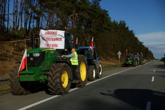 Nông dân Ba Lan chặn hai cửa khẩu biên giới với Đức