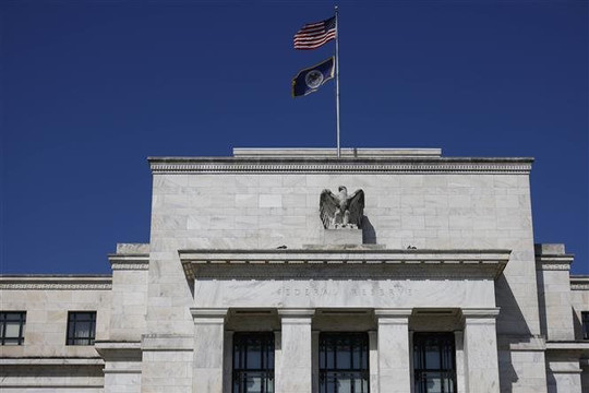 Fed dự báo năm 2024 có 3 đợt cắt giảm lãi suất, GDP của Mỹ tăng mạnh