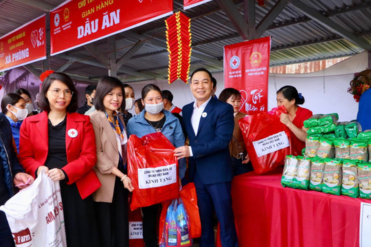 Hà Nội: Công tác chữ thập đỏ đạt trị giá hơn 95 tỷ đồng