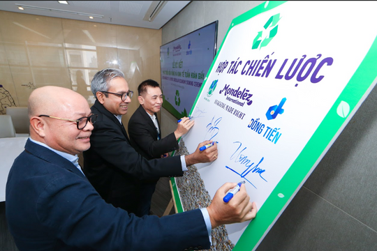 Mondelez Kinh Đô, Đồng Tiến và Vĩnh Xuân hợp tác nâng cao năng lực thu gom và tái chế bao bì