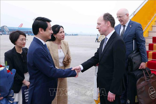 Chủ tịch Quốc hội Phần Lan đến Hà Nội, bắt đầu thăm chính thức Việt Nam