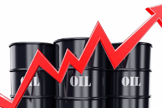 Giá dầu bật tăng lên mức cao nhất trong 5 tháng qua