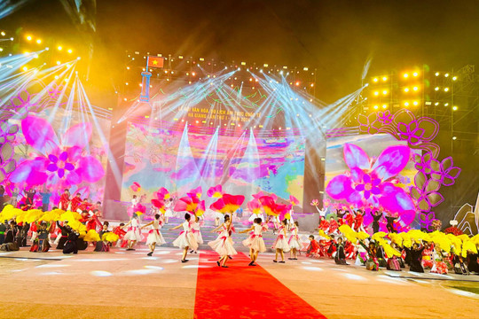 Khai mạc Lễ hội văn hóa, du lịch ẩm thực quốc tế Hà Giang lần thứ nhất - năm 2024