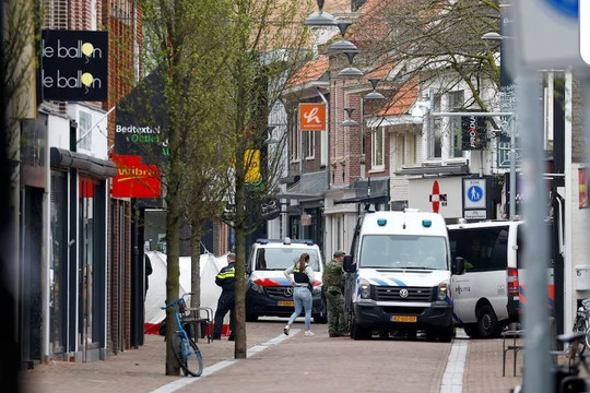 3 con tin được thả trong vụ bắt cóc căng thẳng tại Hà Lan