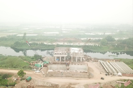 Phú Xuyên hoàn thành cưỡng chế vi phạm đất đai tại xã Châu Can